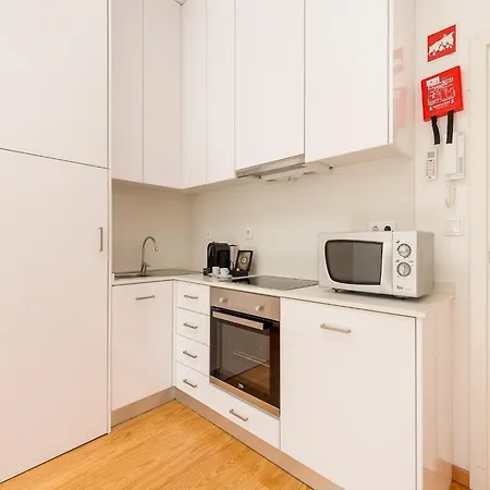 Charming 1-bedroom In Gaia * Porto