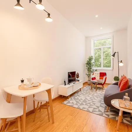Charming 1-bedroom In Gaia Apartment Porto